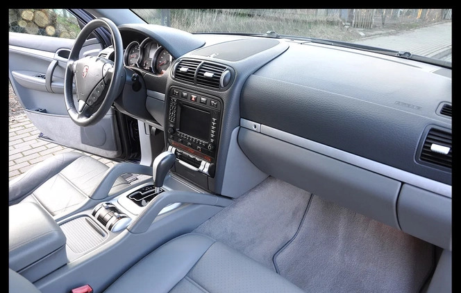 Porsche Cayenne cena 35900 przebieg: 199000, rok produkcji 2004 z Siedlce małe 704